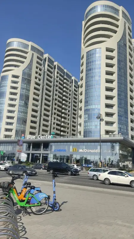 Kirayə verilir 2 otaqlı mənzil 90 m²