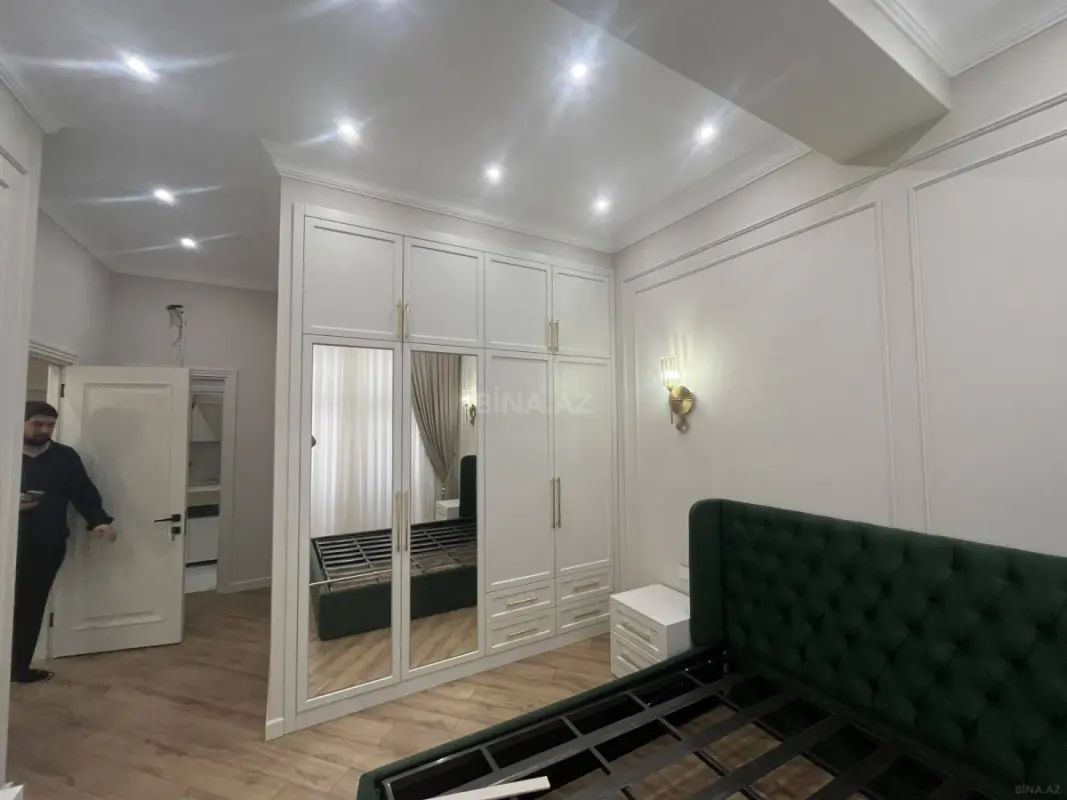 Satılır 4 otaqlı mənzil 148.3 m²
