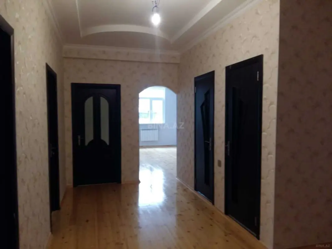 Satılır 3 otaqlı mənzil 116 m²