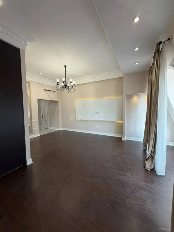 Satılır 2 otaqlı mənzil 93.1 m²