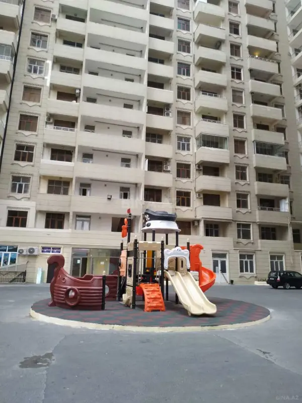 Kirayə verilir 3 otaqlı mənzil 125 m²