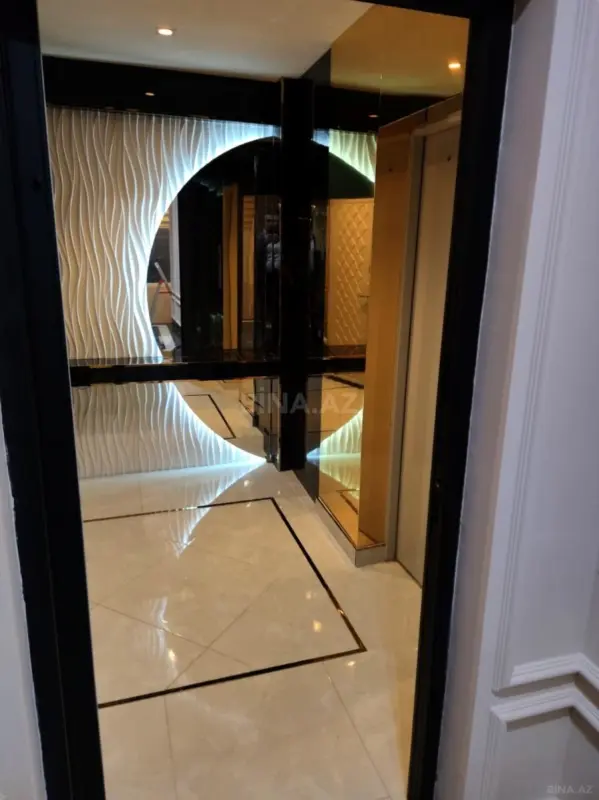 Kirayə verilir 4 otaqlı mənzil 350 m²