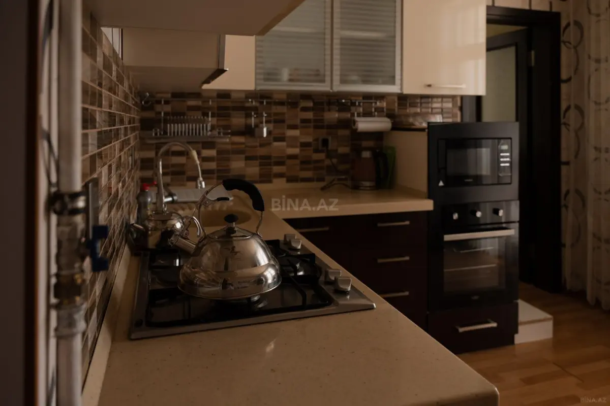 Kirayə verilir 2 otaqlı mənzil 95 m²