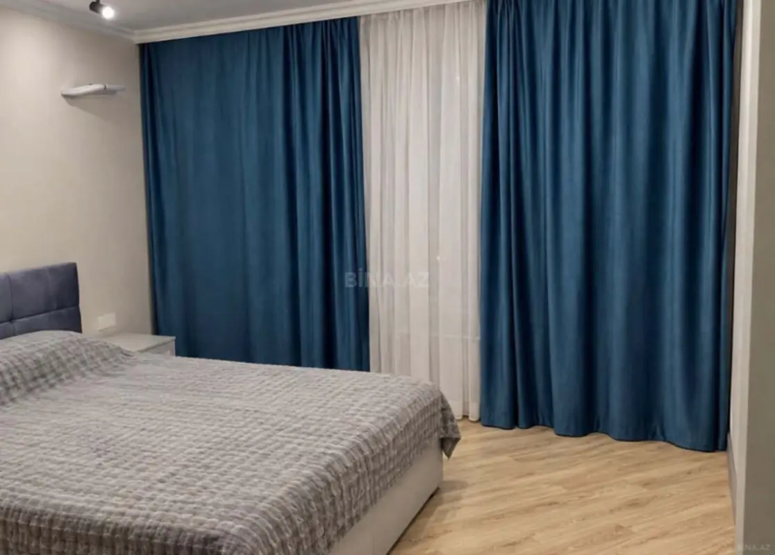 Kirayə verilir 2 otaqlı mənzil 67 m²