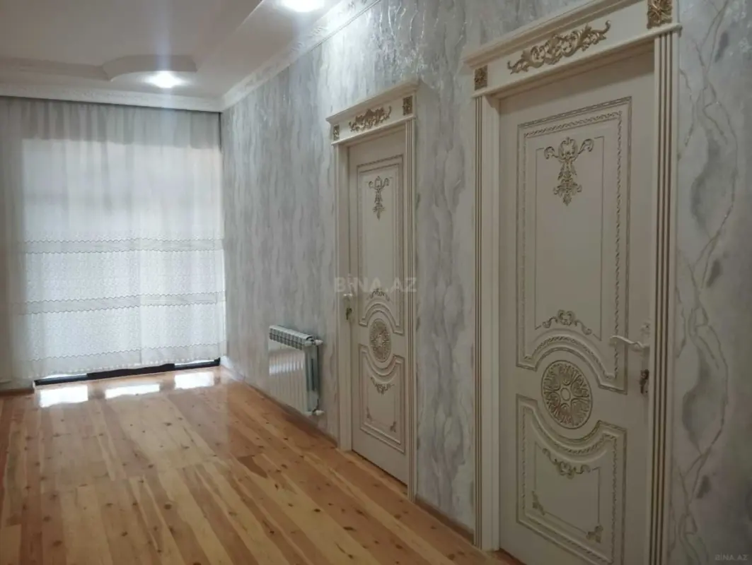 Satılır 9 otaqlı həyət evi 156 m²