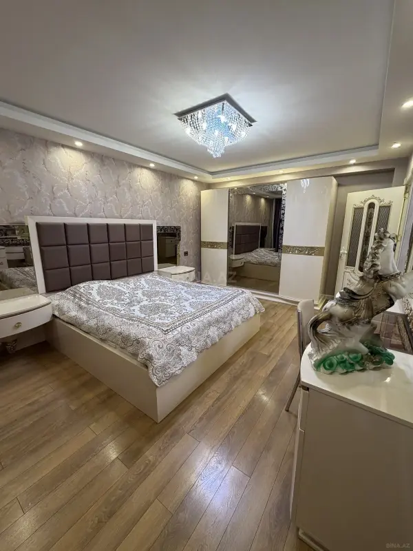 Kirayə verilir 4 otaqlı mənzil 155 m²