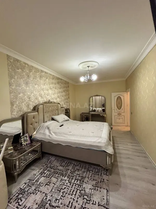 Satılır 5 otaqlı mənzil 97 m²