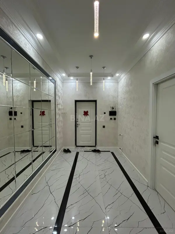 Satılır 2 otaqlı mənzil 68 m²