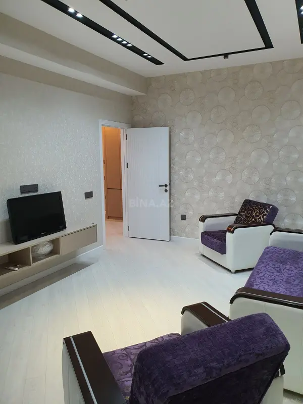 Kirayə verilir 2 otaqlı mənzil 84 m²