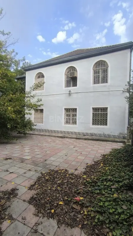 Satılır 4 otaqlı həyət evi 200 m²
