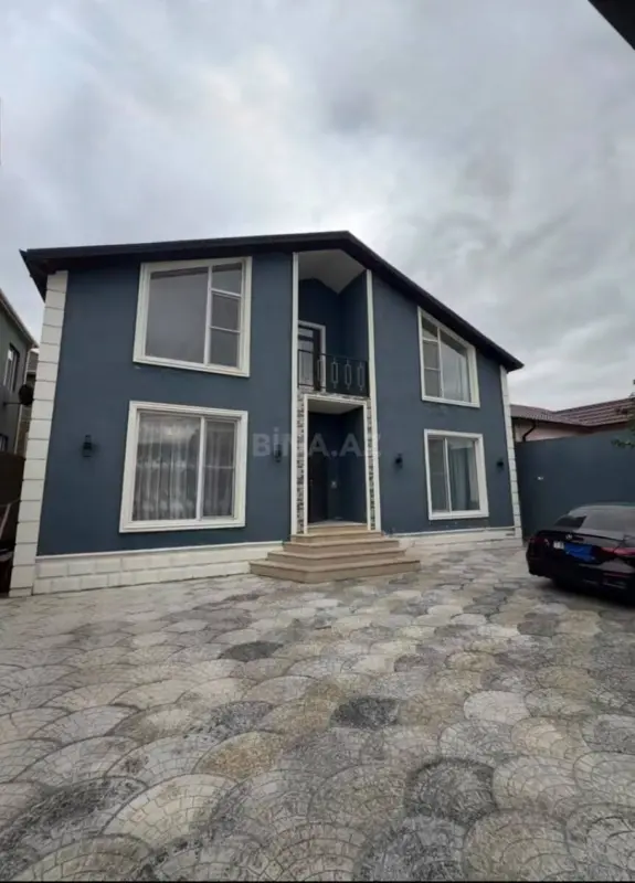 Satılır 6 otaqlı həyət evi 240 m²