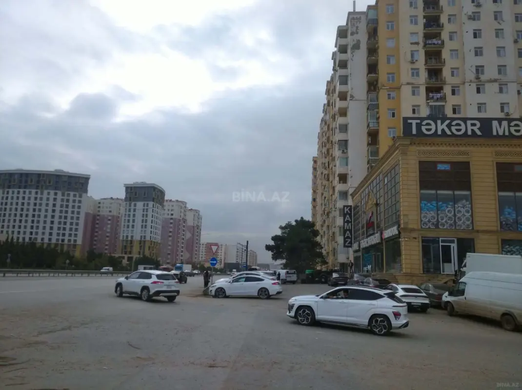 Kirayə verilir 2 otaqlı mənzil 64 m²