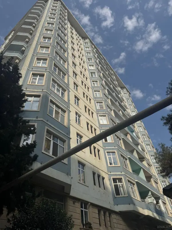 Satılır 2 otaqlı mənzil 100 m²