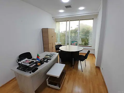 Kirayə verilir 1 otaqlı ofis 19 m² — Bakı, Sahil qəs. 1 otaq 19.00 m²