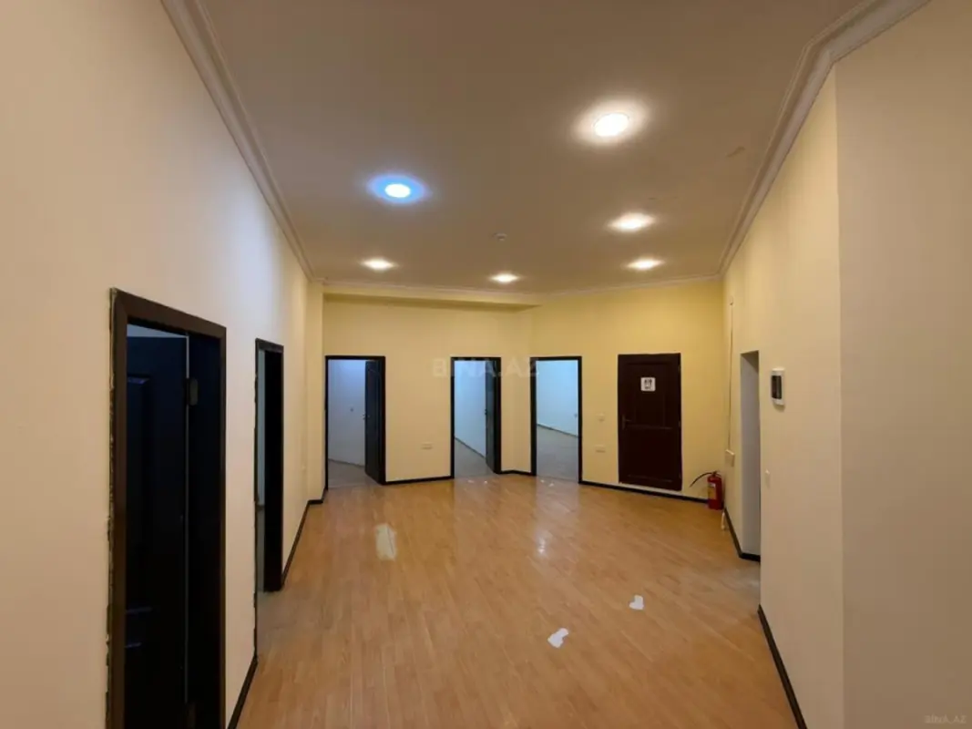 Kirayə verilir 6 otaqlı ofis 235 m²