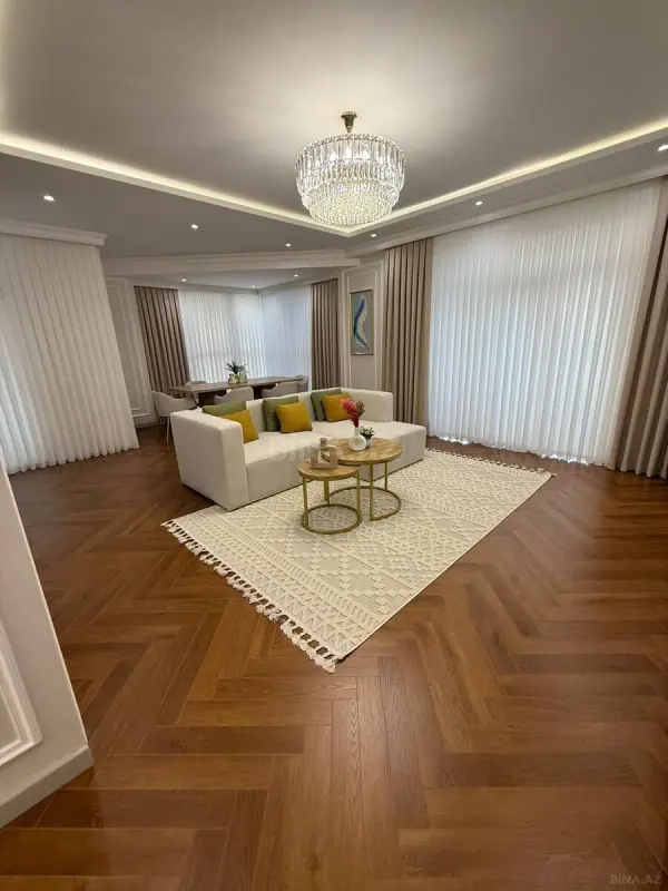 Satılır 3 otaqlı mənzil 115 m²