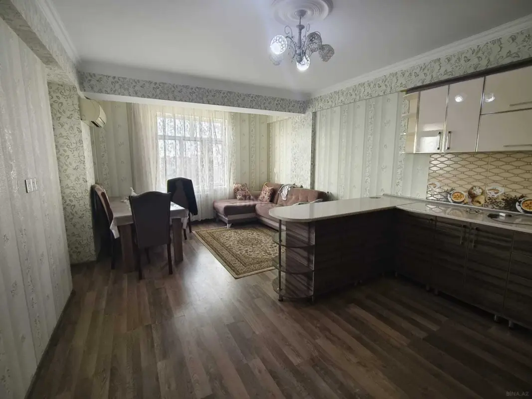 Kirayə verilir 2 otaqlı mənzil 85 m²