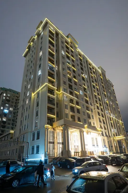 Satılır 4 otaqlı mənzil 171 m²
