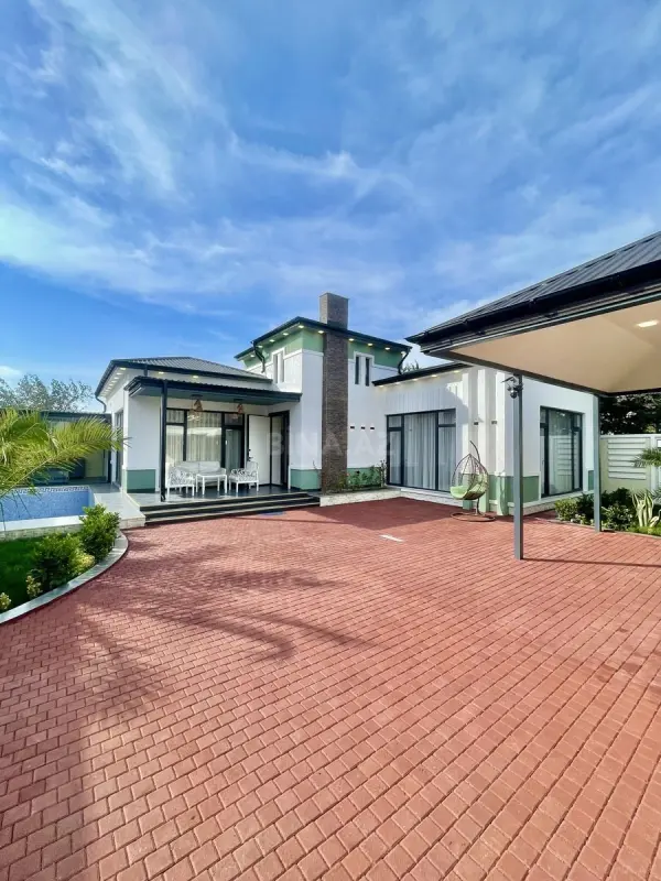 Satılır 4 otaqlı həyət evi 180 m²