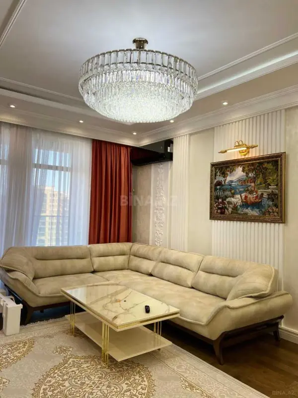 Kirayə verilir 4 otaqlı mənzil 185 m²