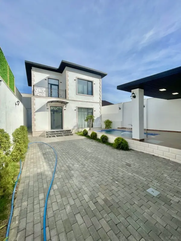 Satılır 3 otaqlı həyət evi 140 m²