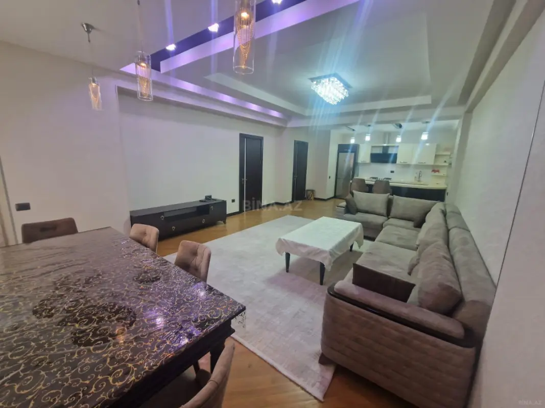 Kirayə verilir 3 otaqlı mənzil 120 m²
