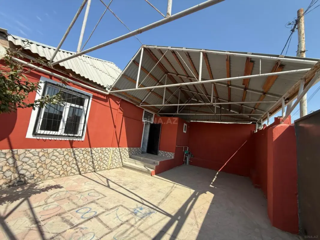 Satılır 4 otaqlı həyət evi 150 m²