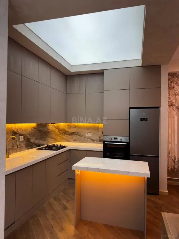 Satılır 3 otaqlı mənzil 92 m²