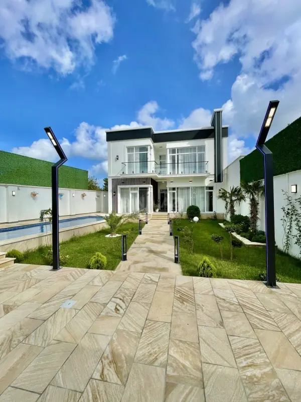 Satılır 4 otaqlı həyət evi 200 m²