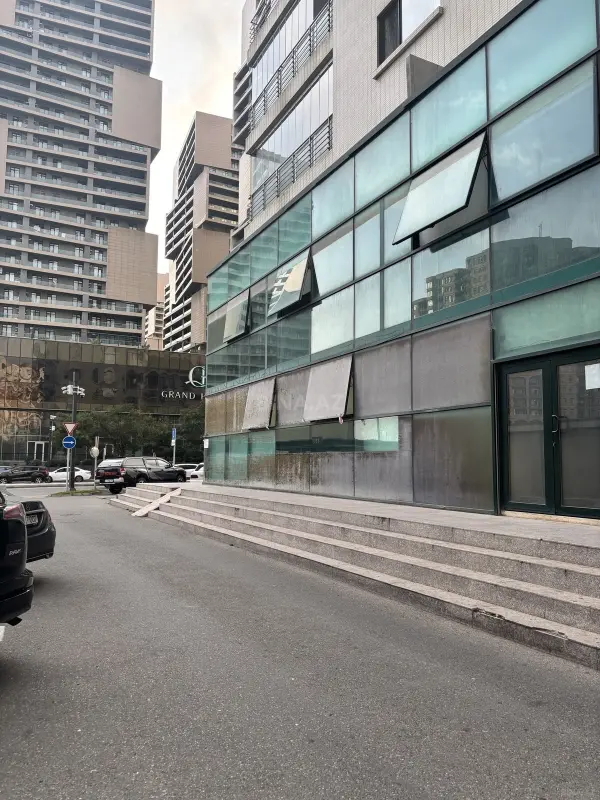 Kirayə verilir 14 otaqlı ofis 550 m²