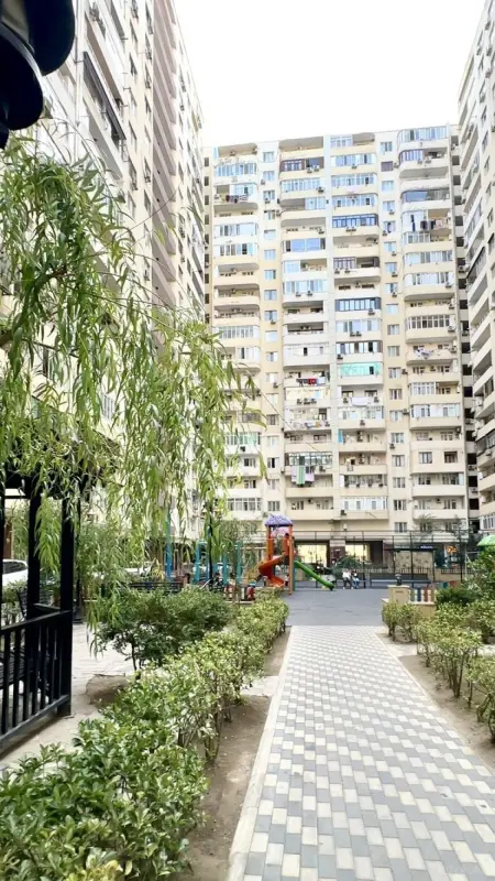 Satılır 3 otaqlı mənzil 101 m²
