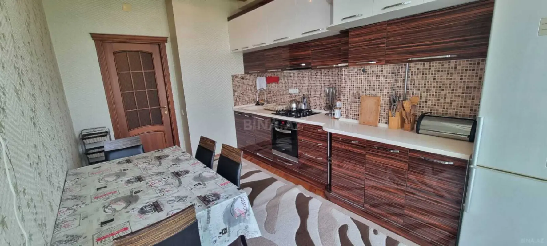 Kirayə verilir 2 otaqlı mənzil 88 m²