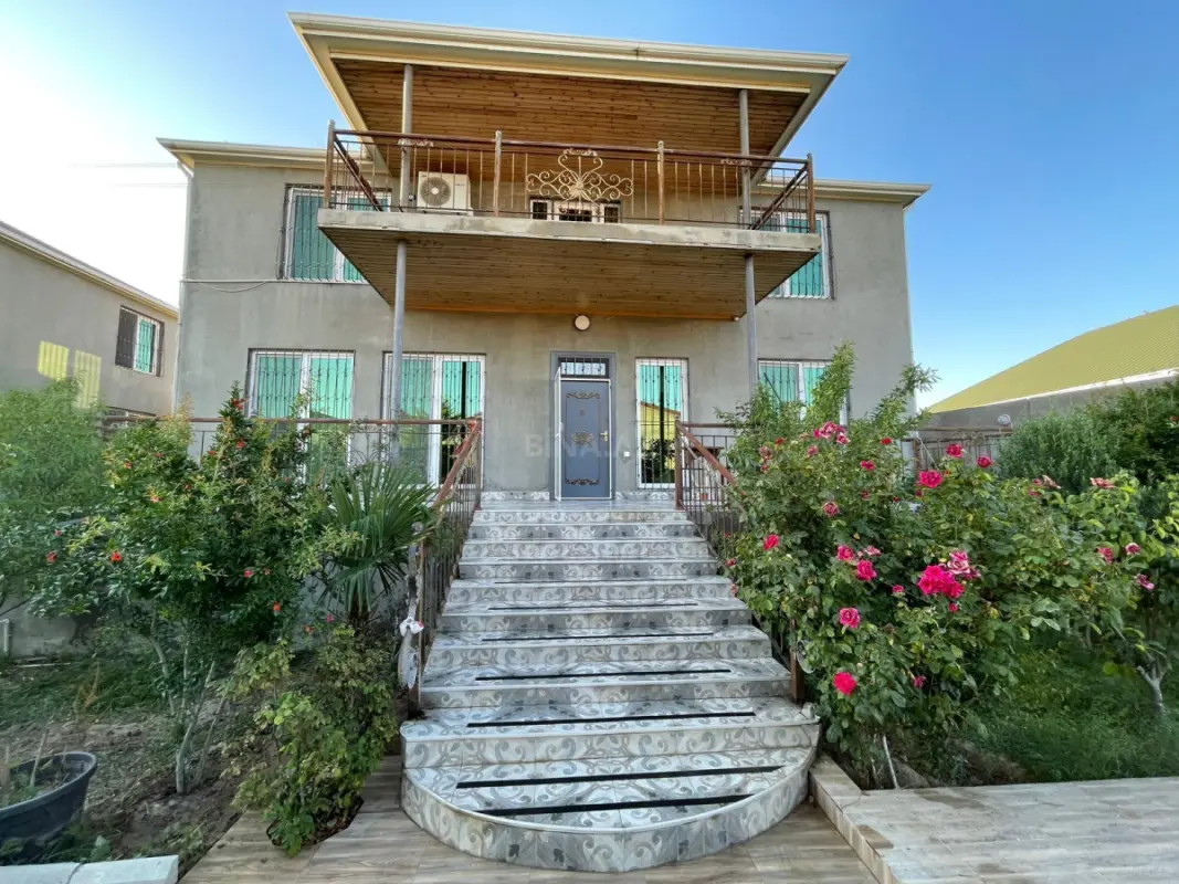 Kirayə verilir 4 otaqlı həyət evi 189 m²