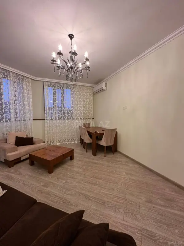 Kirayə verilir 2 otaqlı mənzil 79 m²