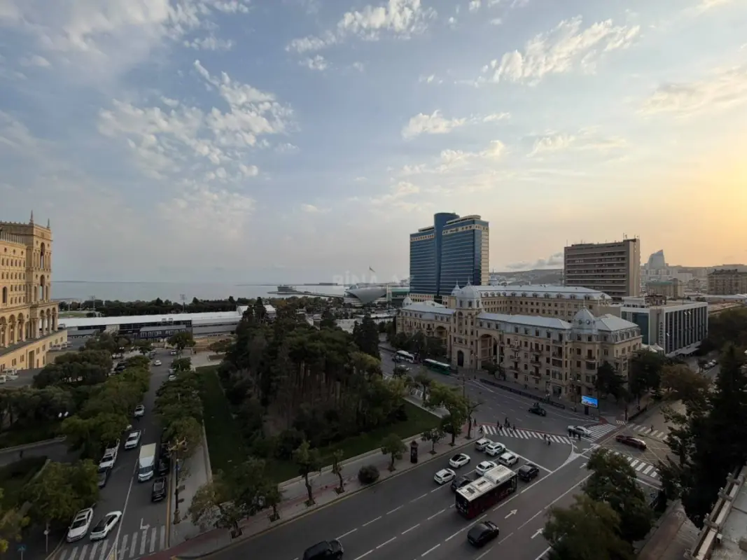 Kirayə verilir 3 otaqlı mənzil 150 m²