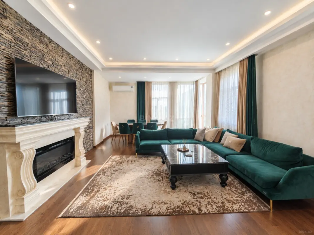 Satılır 4 otaqlı mənzil 140 m²
