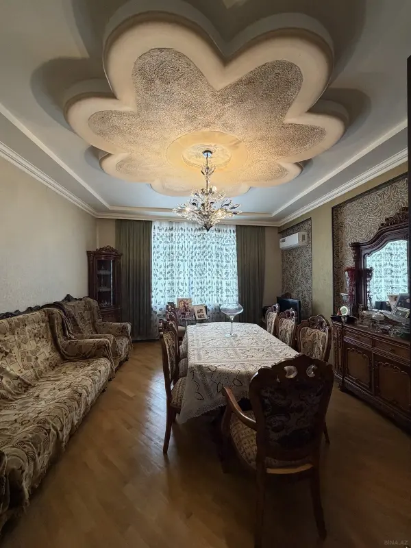 Satılır 3 otaqlı mənzil 93 m²