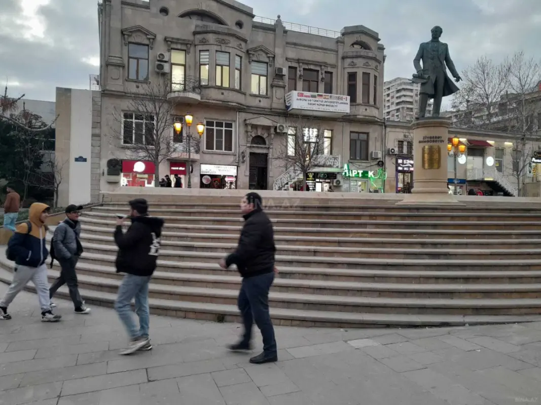 Kirayə verilir obyekt 70 m²