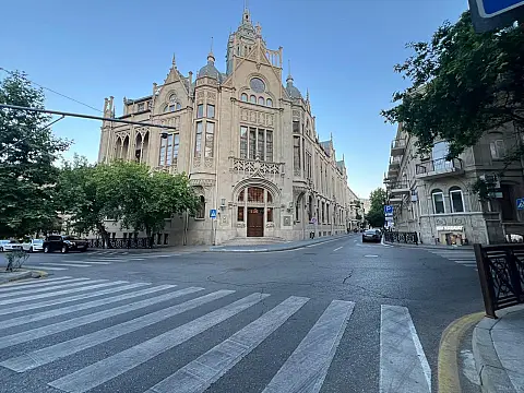 Kirayə verilir obyekt 75 m² — Bakı 75.00 m²