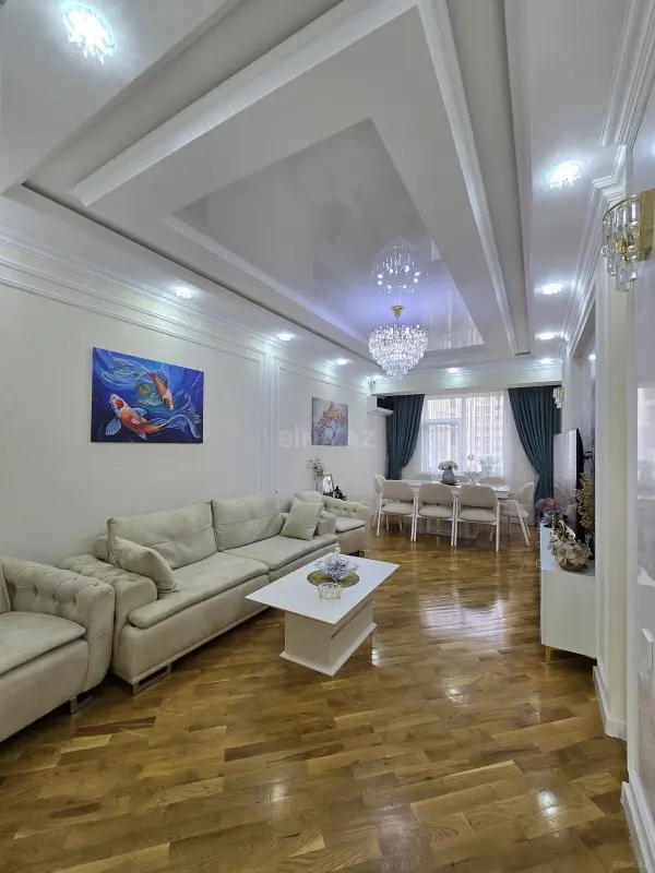 Satılır 3 otaqlı mənzil 110 m²