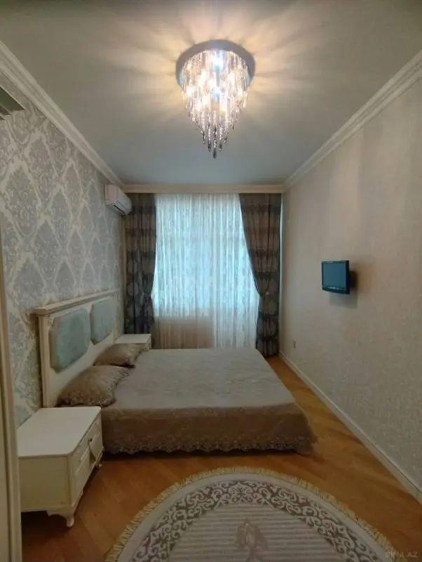 Satılır 2 otaqlı mənzil 68 m²