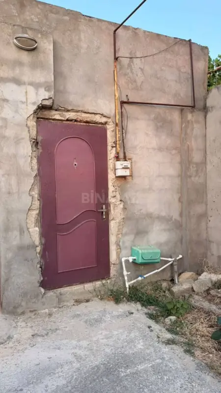 Satılır 5 otaqlı həyət evi 2.4 m²