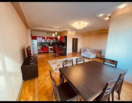 Kirayə verilir 3 otaqlı mənzil 130 m² — Bakı, Xətai 3 otaq 130.00 m²