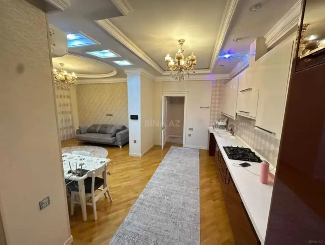 Kirayə verilir 2 otaqlı mənzil 90 m²