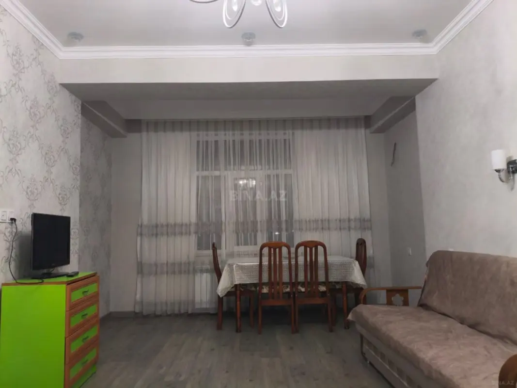 Kirayə verilir 2 otaqlı mənzil 62 m²