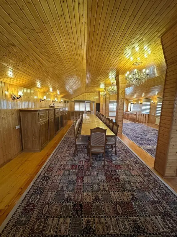 Satılır 7 otaqlı həyət evi 500 m²