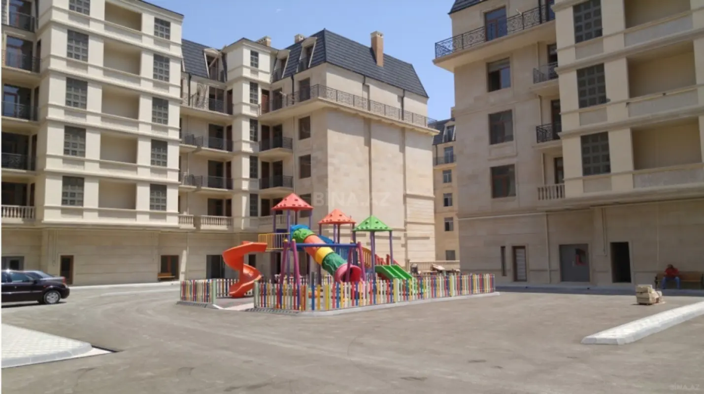 Kirayə verilir 2 otaqlı mənzil 92 m²