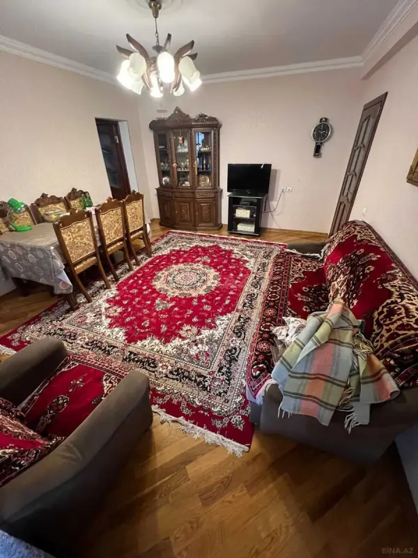 Satılır 4 otaqlı mənzil 100 m²