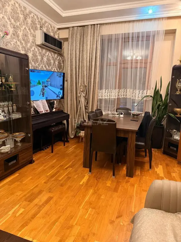 Satılır 2 otaqlı mənzil 71 m²