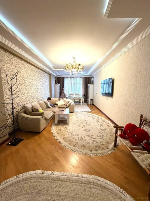 Satılır 3 otaqlı mənzil 150 m²